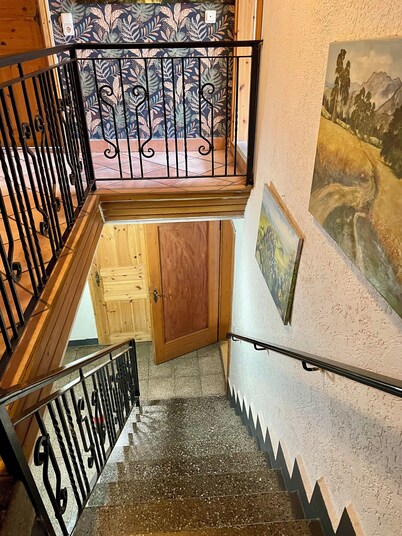 Vacation home with 13 beds, 2 bathrooms, large terrace in a quiet forest location