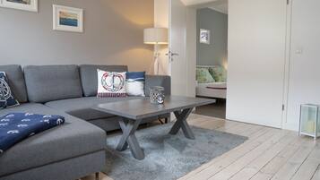 Smart TV, video games, DVD player, video library