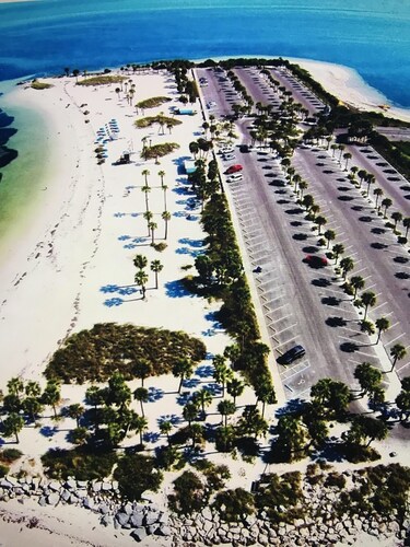 UUSI LOCATION WATERFRONT, LÄMMITYS POOL HOME ON DEAD END STREET! BEAUTIFUL SUNSET