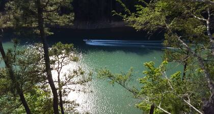 Lakefront Adventure: Private Hot Tub, Dock, Nearby Rafting, Biking & More!