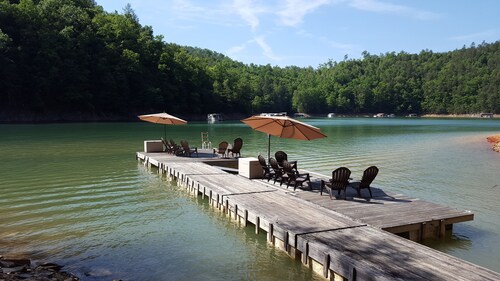 Lakefront Adventure: Private Hot Tub,  Dock, Nearby Rafting, Biking & More!