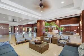 Lobby - HK 1024 Updated Beachfront Luxury Condo w Pool (Lahaina)