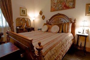 2 soverom, safe på rommet, skrivebord og strykejern/-brett