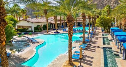 LV014 Luxe La Quinta Studio with Mountain Views