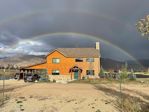 Exterior - A Little Bit of Heaven in Colorado - Lakeside lodge with fishing, great location (Grand Lake)