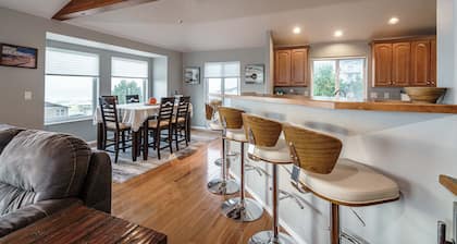 Beautiful Ocean Views From All Three Levels!