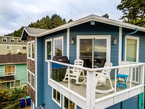 Terrace/patio - Beautiful Ocean Views From All Three Levels! (Lincoln City)