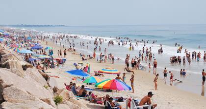 Rantamökki 1 kilometrin päässä Weekapaug & Misquamicut