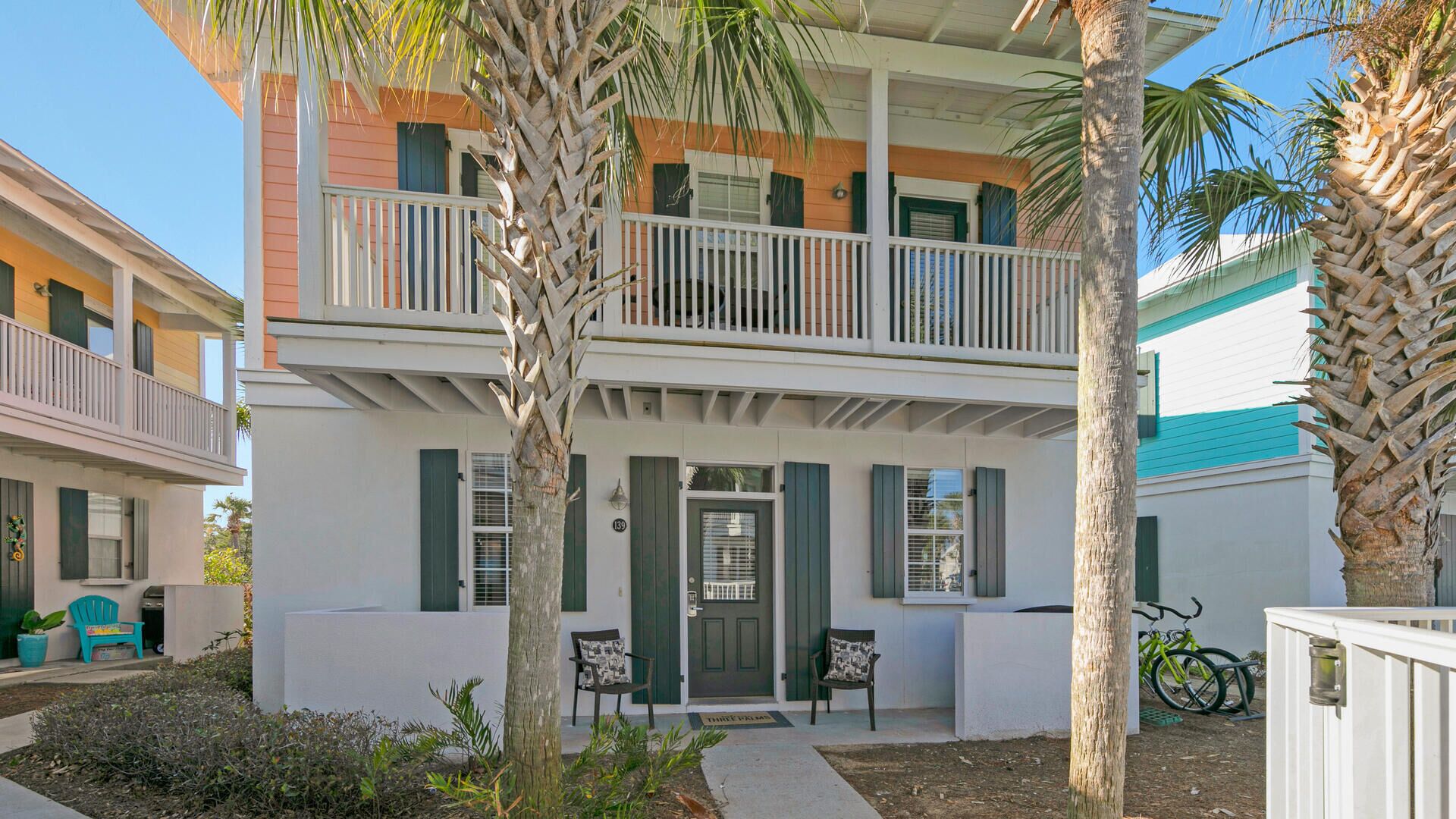 Bungalows at Seagrove | "Three Palms" | 2 Bedrooms | Sleeps 6 | Bikes