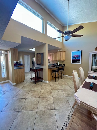 Sandia Heights Getaway-Hyväpalkkainen, Rauhallinen, Views