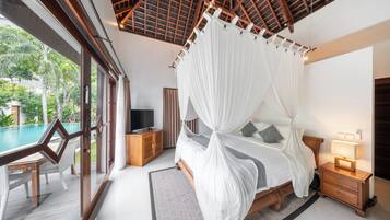 Superior Room, Pool Access | In-room safe, desk, iron/ironing board, free WiFi