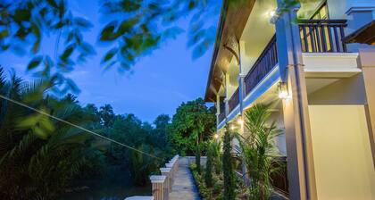 Oh Amphawa Boutique Resort