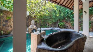 SKY Villa | Bathroom amenities