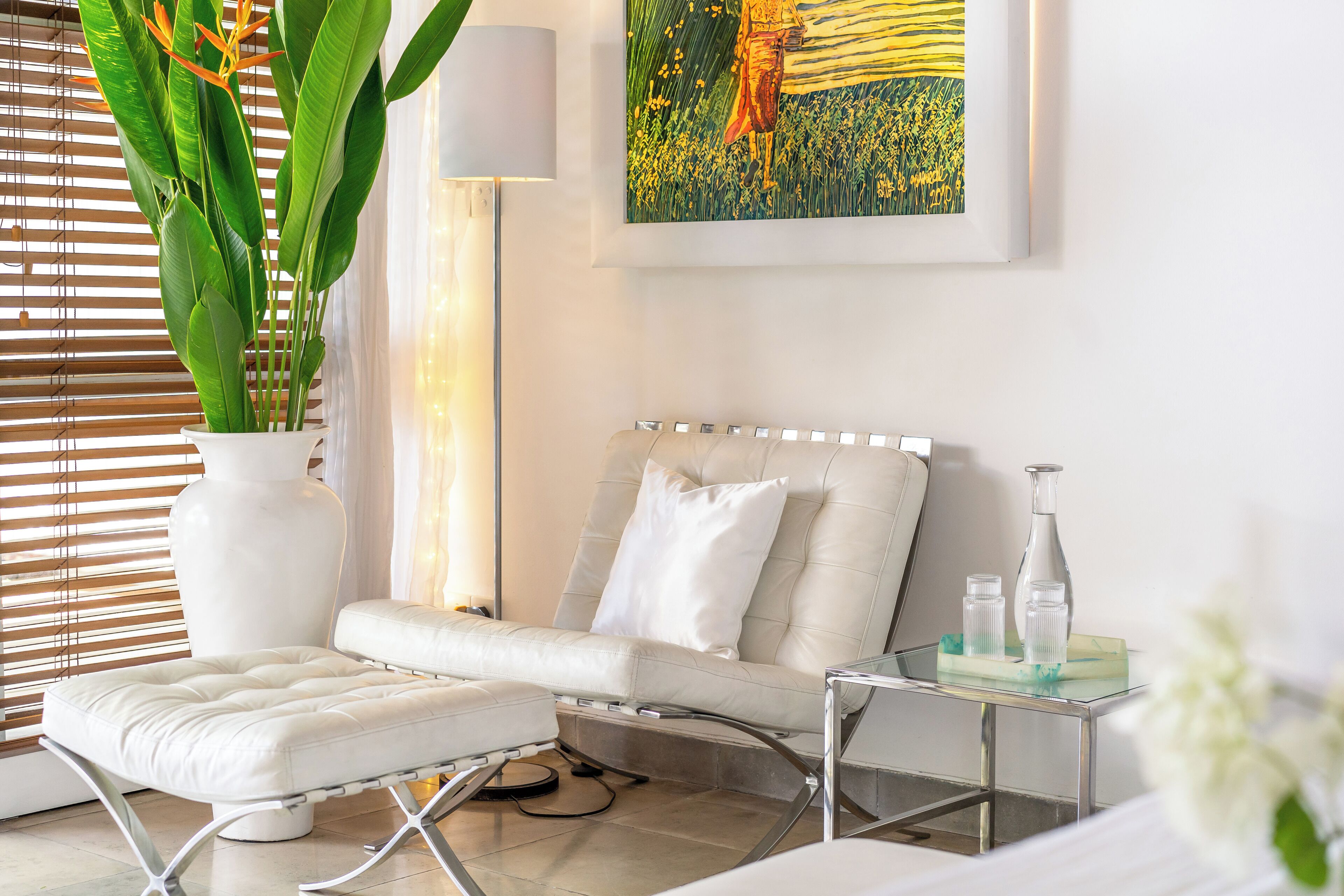 sea villa | living area