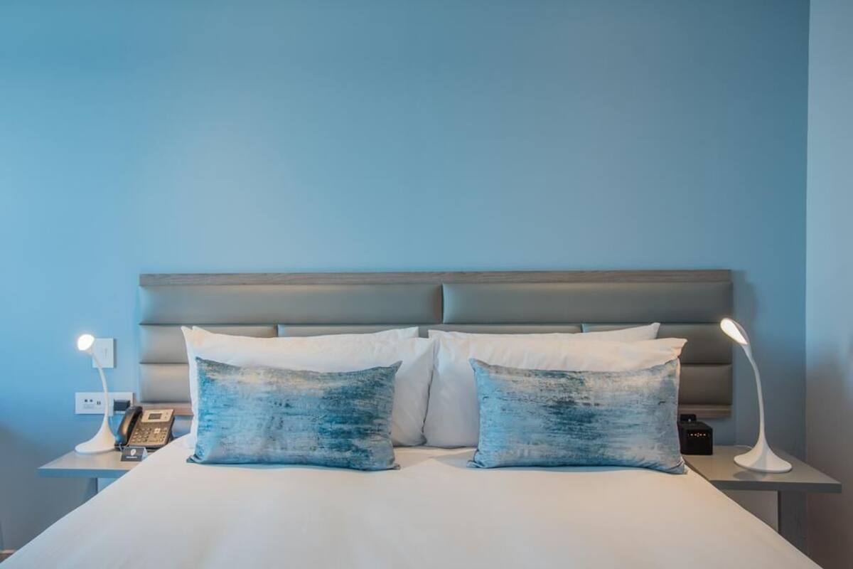 Premium bedding, in-room safe, desk, laptop workspace