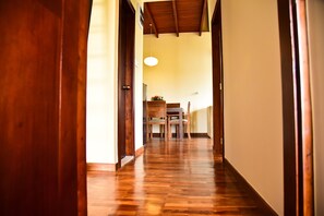 Hallway - Emirates Luxury Apartments (Nuwara Eliya)