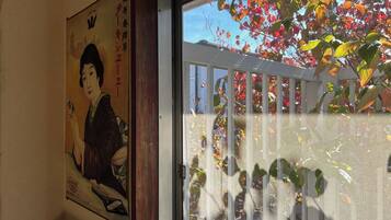 Kamar Tradisional, Bebas Asap Rokok (Japanese Tatami-mats. Room No. 201) | Seprai katun Mesir, seprai premium, dan selimut bulu angsa