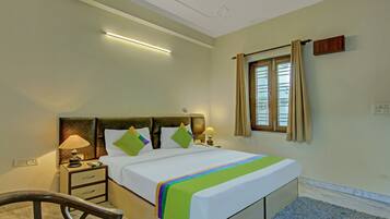 Deluxe Room - For Indian National Only | Desk, soundproofing, rollaway beds, free WiFi
