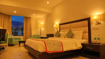 Deluxe Double or Twin Room, Hill View | In-room safe, desk, blackout drapes, soundproofing