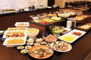 Sarapan bufet setiap hari (JPY 1600 seorang) 