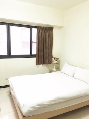 Design Double Room, 1 Double Bed | Desk, blackout drapes, free WiFi