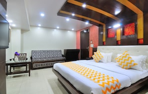 In-room safe, desk, rollaway beds, free WiFi