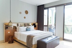 Family Villa, Private Pool | 1 bedroom, desk, blackout drapes, iron/ironing board