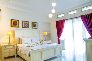 Premium bedding, soundproofing, free WiFi, wheelchair access - Boutique B21 Malang, Azana Hotels Collection (Malang)