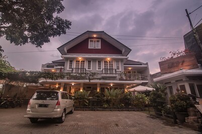 Boutique B21 Malang, Azana Hotels Collection