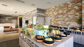 Desayuno buffet (JPY 1500 por persona)