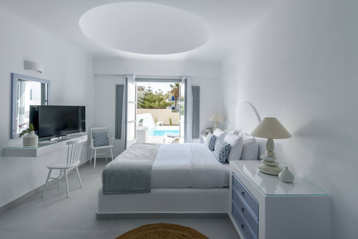 Cofres nos quartos, Wi-Fi de cortesia, roupa de cama