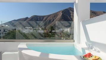 Superior Double Room, Jetted Tub (Outdoor) | In-room safe, free WiFi, bed sheets