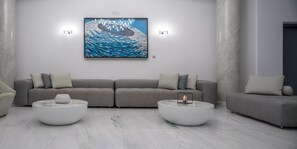 Lobby sitting area - Antoperla Luxury Hotel & Spa (Santorini)