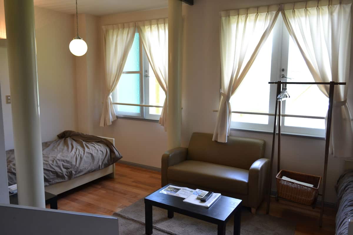 Twin Room with Private Bathroom