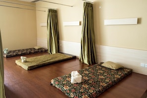 Free wired internet, bed sheets - D'Grande Hotel (Batam)