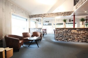 Breakfast, lunch, dinner served; international cuisine 