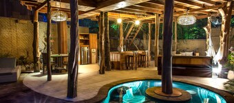 Gili Treehouses