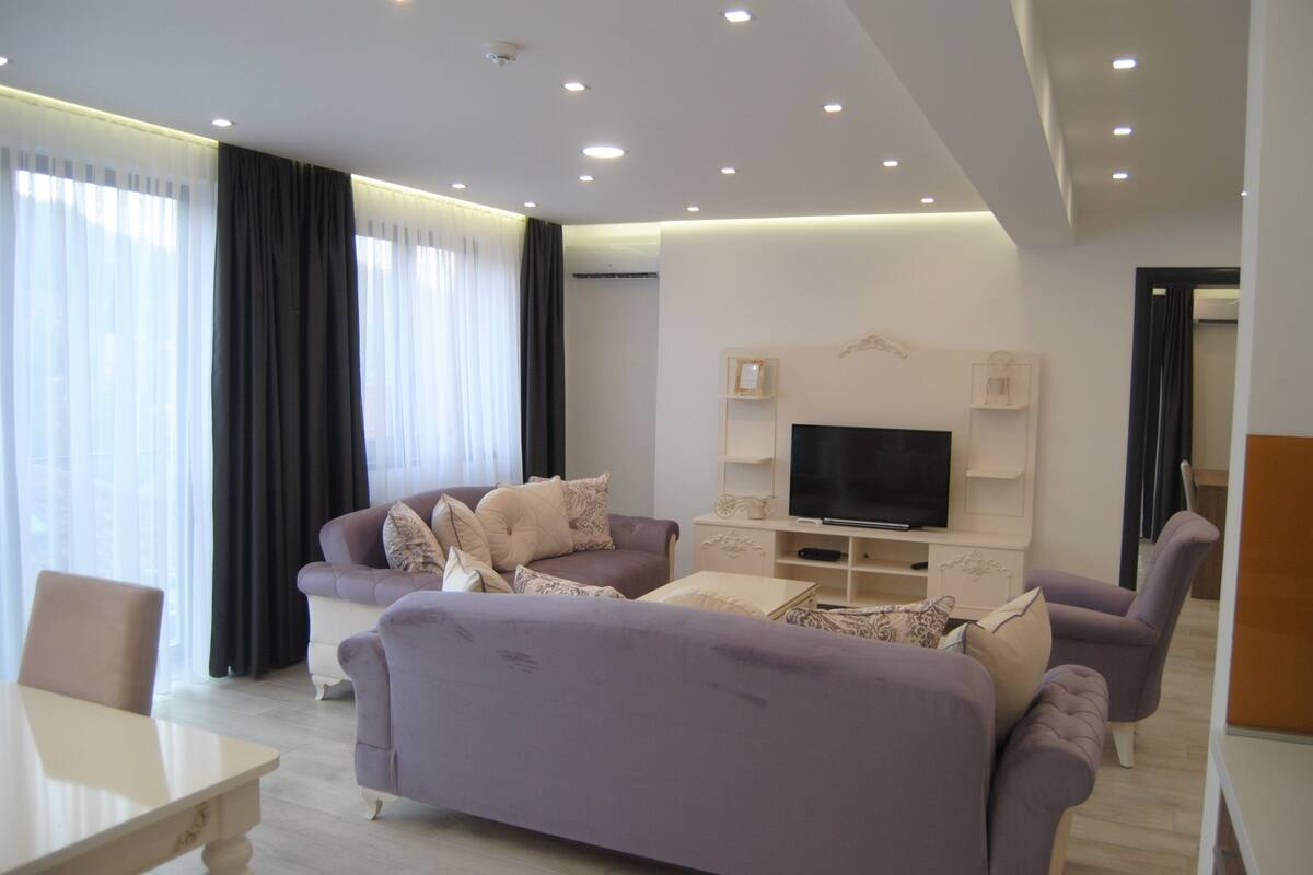 Presidential Suite, 1 Bedroom, City View | Egyptian cotton sheets, premium bedding, memory foam beds, desk