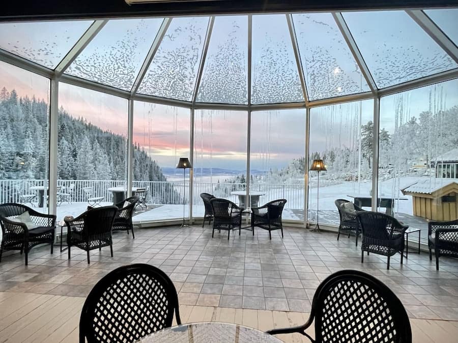 Breakfast, lunch, dinner served; Scandinavian cuisine, sea views