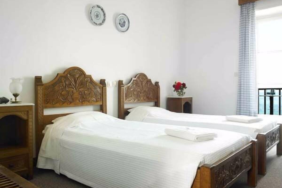 Free cots/infant beds, free WiFi, bed sheets
