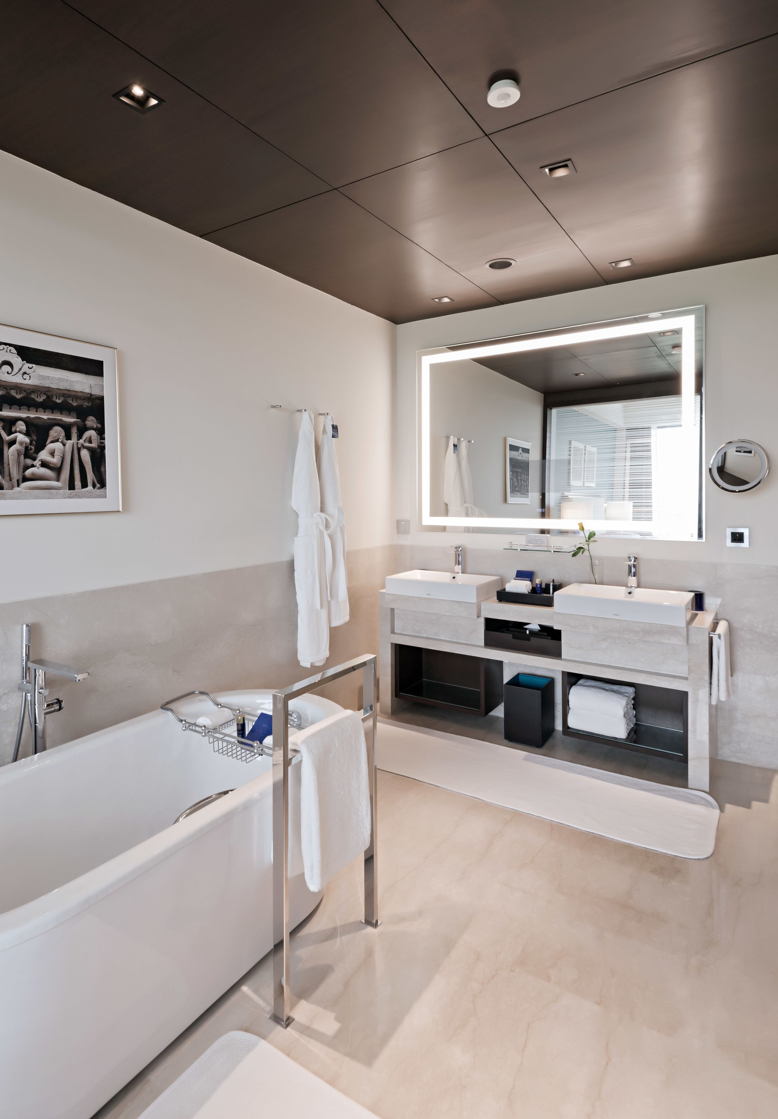 the oberoi suite | bathroom | separate bathtub and shower, deep-soaking bathtub
