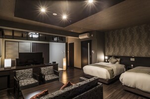 Family Suite (Hongwanji View) | Premium bedding, down comforters, pillowtop beds, in-room safe