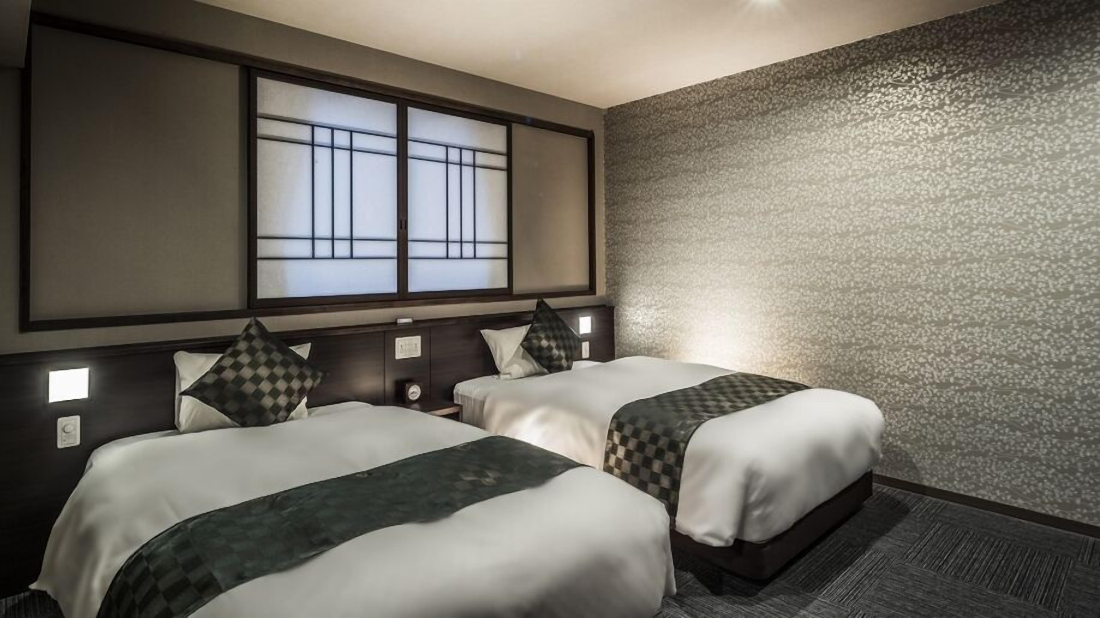 Premium bedding, down comforters, pillowtop beds, in-room safe