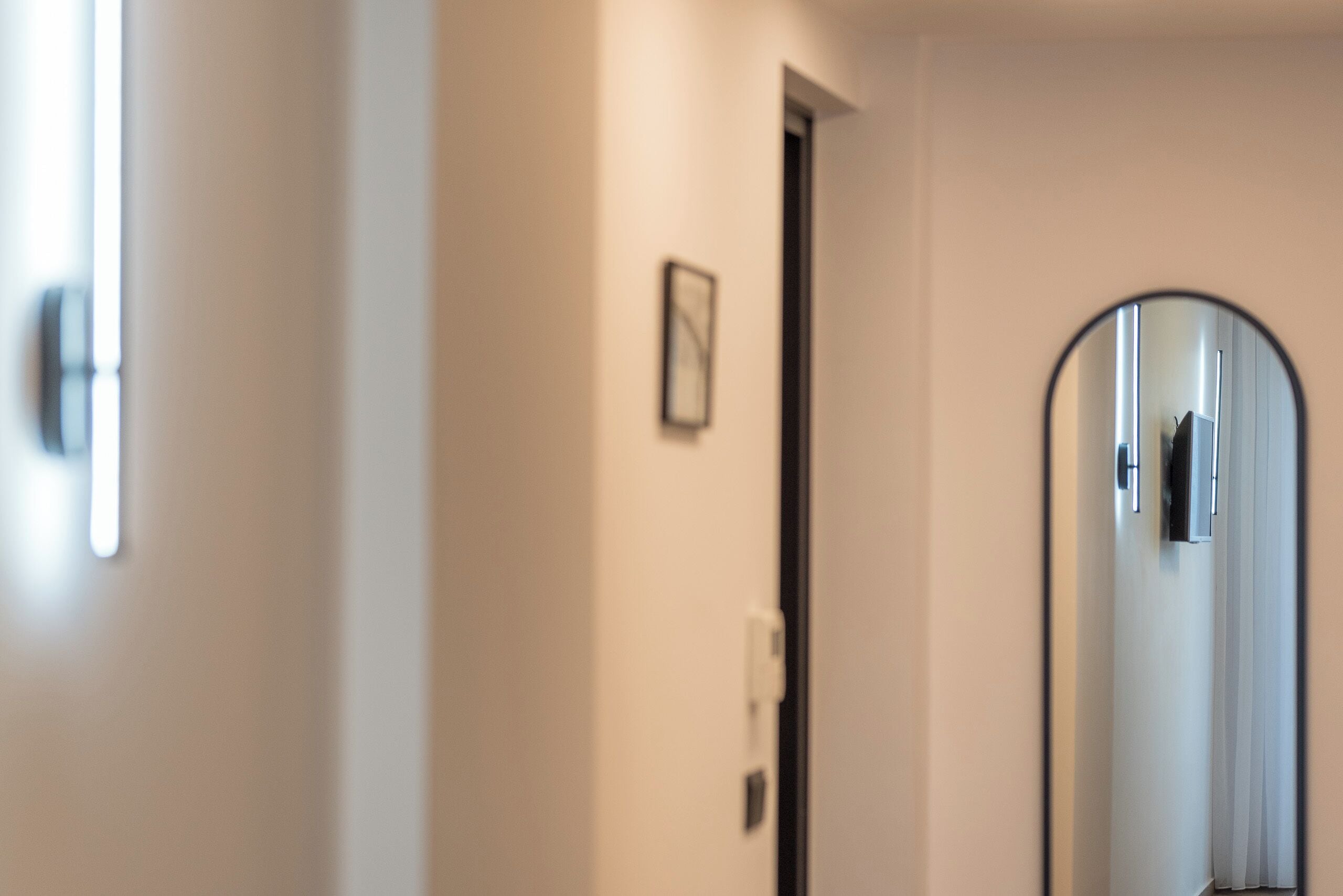 double room, sea view | 1 bedroom, minibar, in-room safe, desk