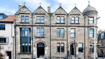 Fachada de la propiedad