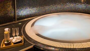 Bañera de hidromasaje interior