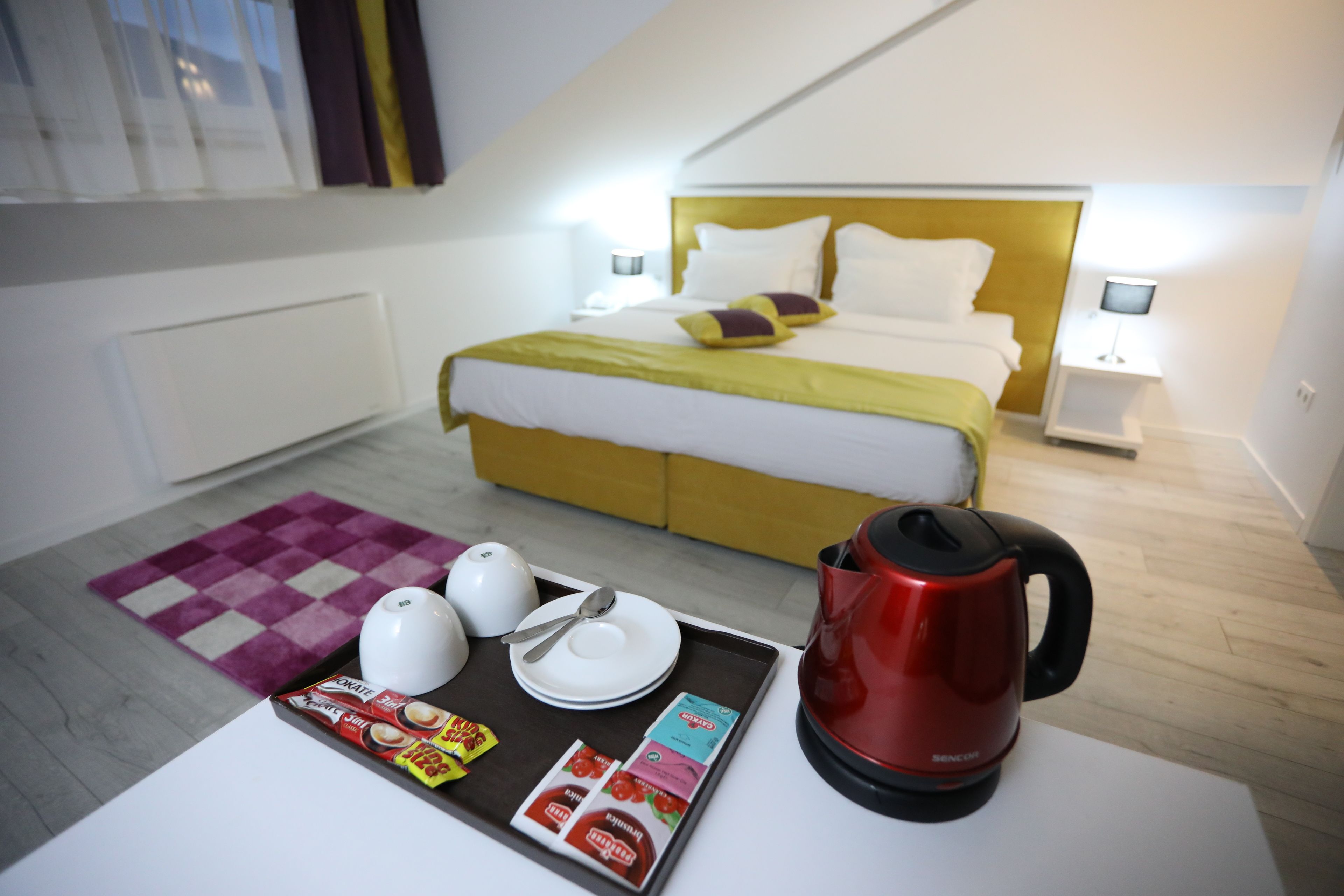 Room | Coffee and/or coffee maker