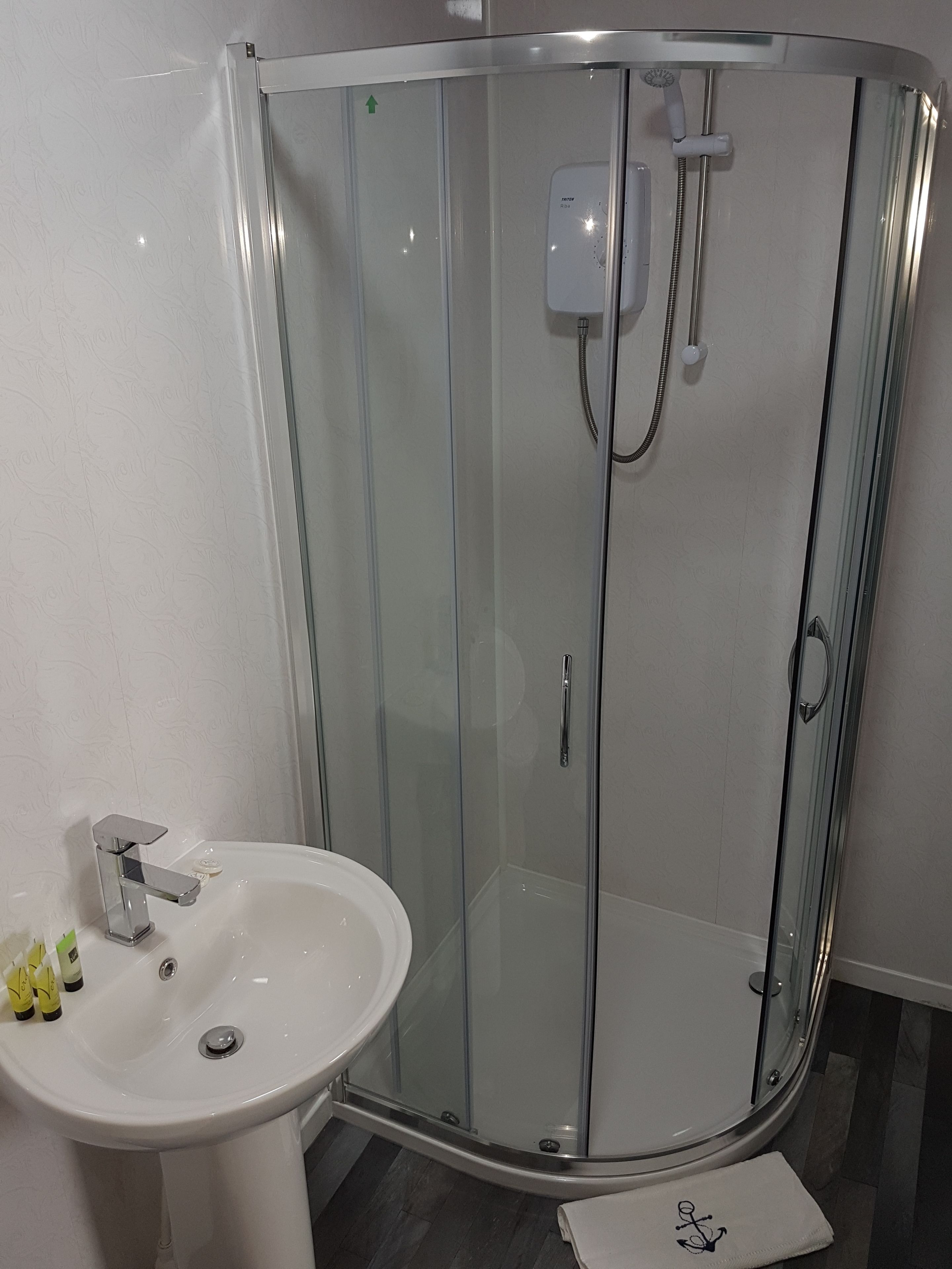 Shower, free toiletries, towels