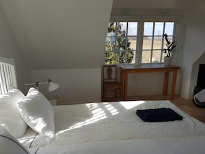 Double Room | Premium bedding, rollaway beds, free WiFi - Bästekille Gårdshotell (Kivik)