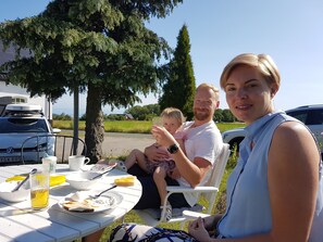 Outdoor dining - Bästekille Gårdshotell (Kivik)